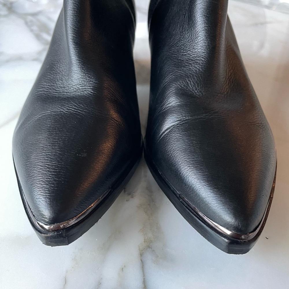 Marc Fisher Yale Pointy Toe Chelsea Booties, Black Leather, Size 7.5 - Picture 9 of 12